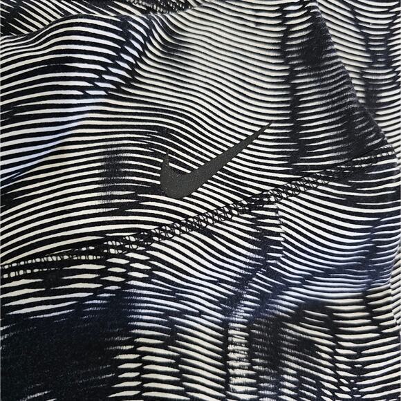 Nike Dri-Fit Leggings - Picture 2 of 7